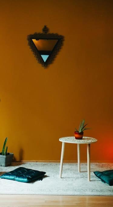 Sahara Studio With Shared Bathroom In City Centre Bratislava Bagian luar foto